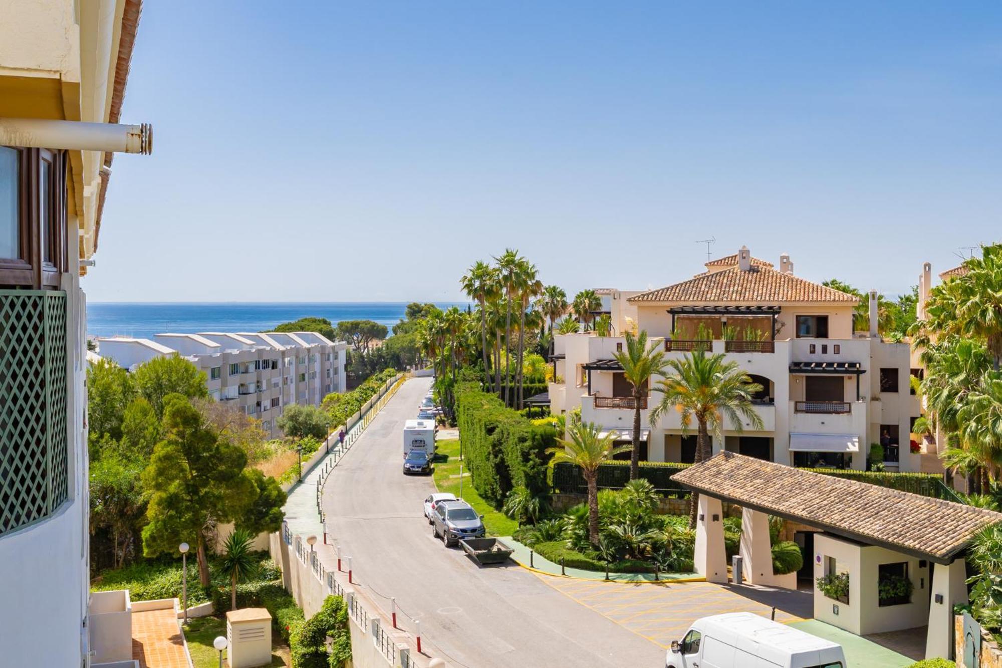 Giralda Apartment
